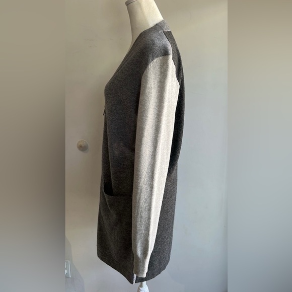 GIVENCHY Paris Grey Cashmere Zipper Cardigan Sweater NWOT Medium 8-10 HOST PICK - Picture 3 of 8
